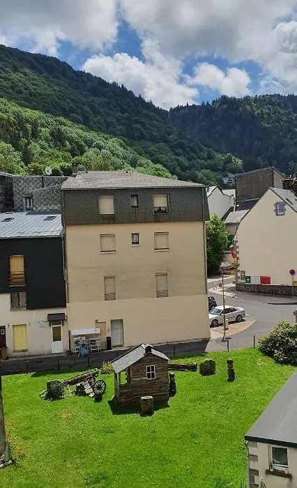 Le 5 RÉSIDENCE BROUSSE-1