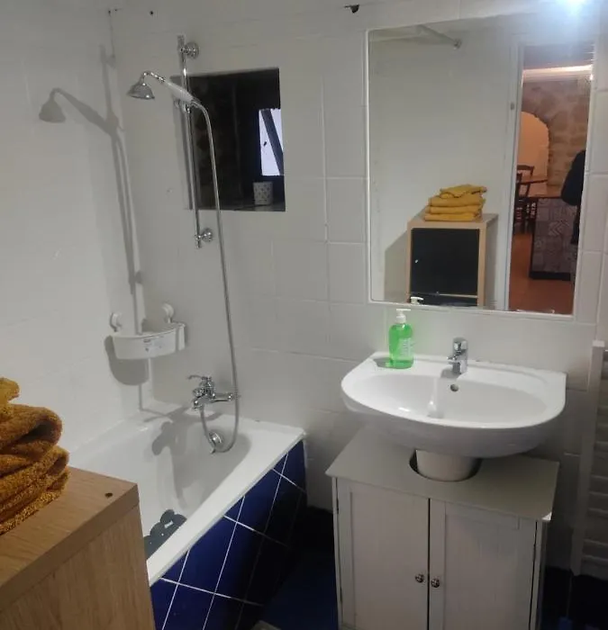 Petite maison de caractère 4 ou personnes-1