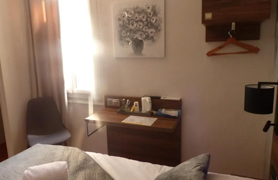 Hotel Le Rochegude-1
