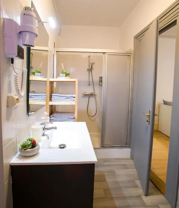 Chambres Chez Laurence-1