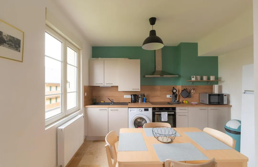 Appartement Cosy avec garage privé-1