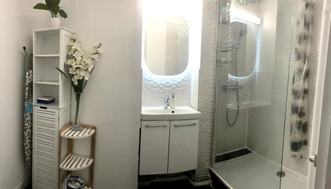 Private Room 20 Minutes From Eiffel Tower-1