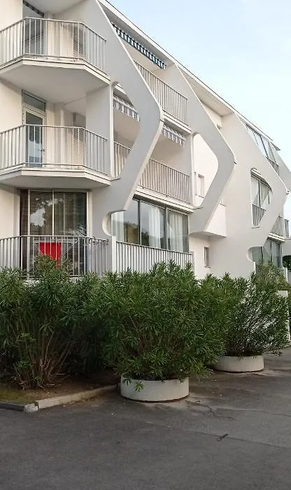 studio cabine piscine au couchant-1