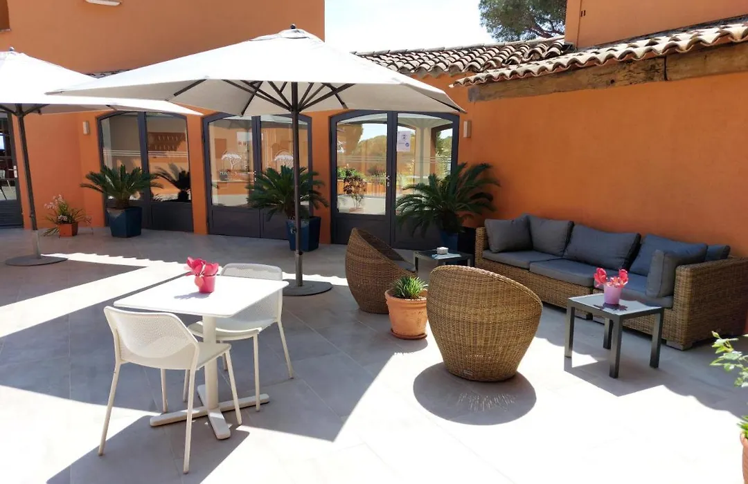 Hotel les Bouis-1