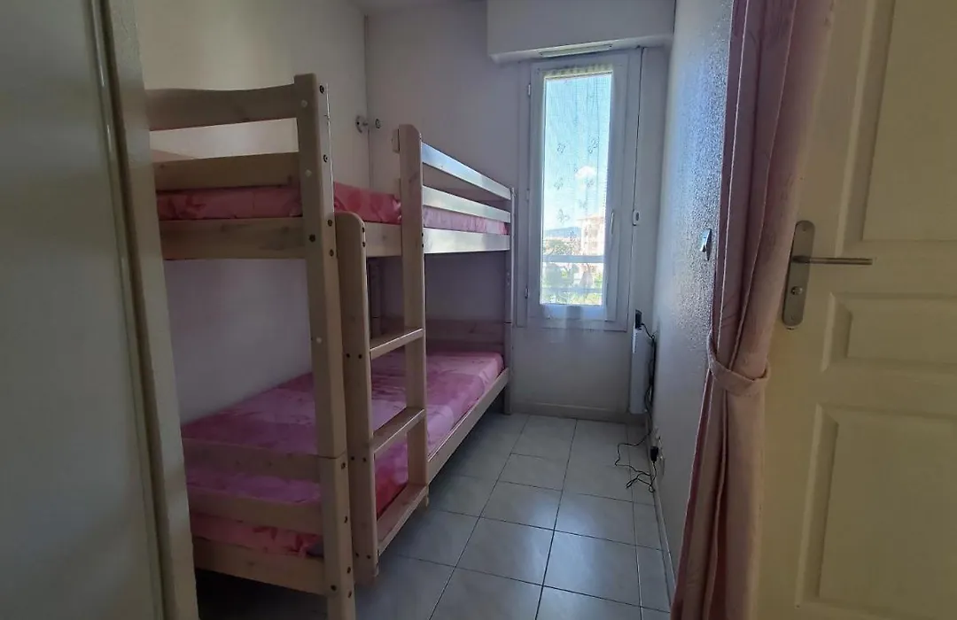 Port Frejus Rives Latines Studio Cabine 30 M2 4 Pe-1