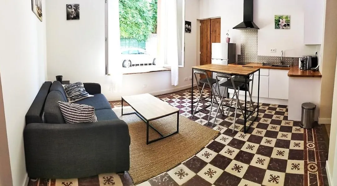 Joli logement centre ville avec clim-1