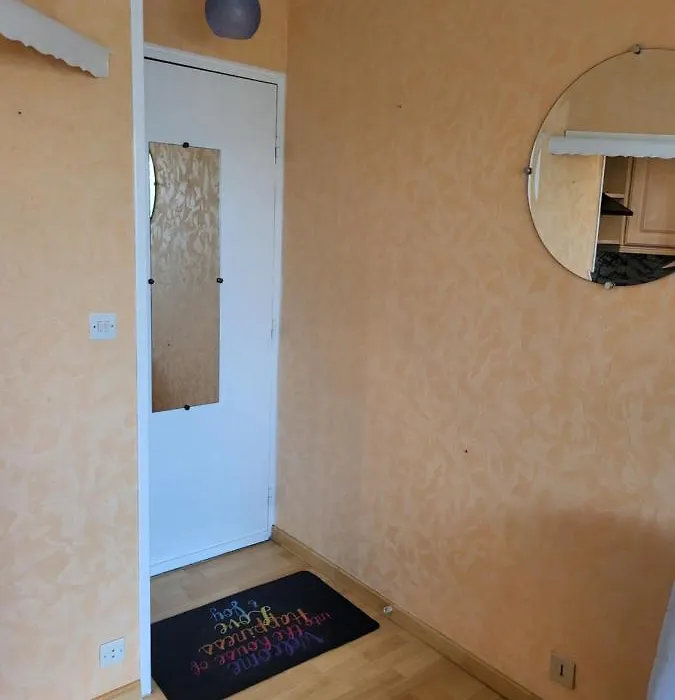 Appartement En Residence Avec Parking Prive.-1