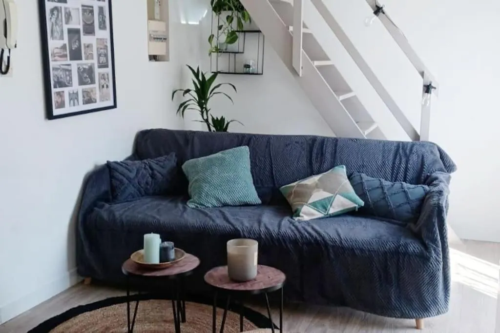 Agreable Duplex Gare-1