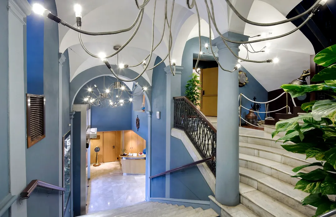 Hotel Del Mar-1
