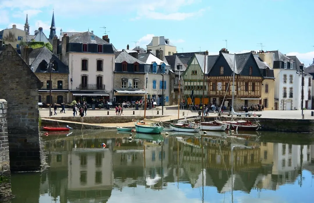 Très bel Appartement avec superbe vue sur le Port de Saint Goustan-1