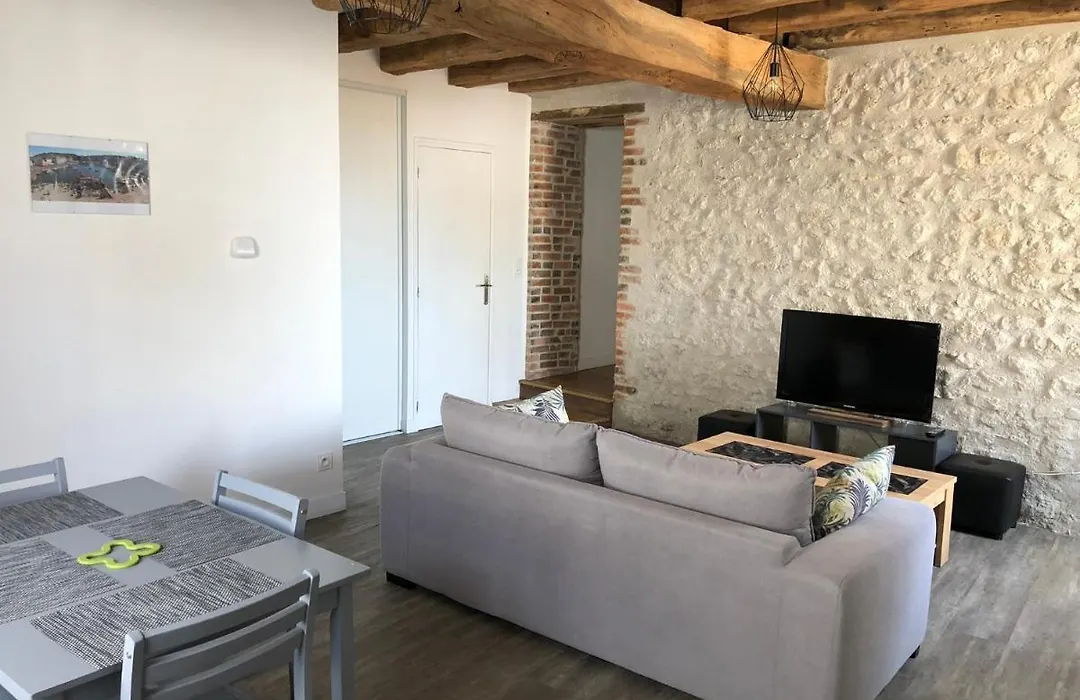 Coeur Du Centre Historique De Beaugency-1