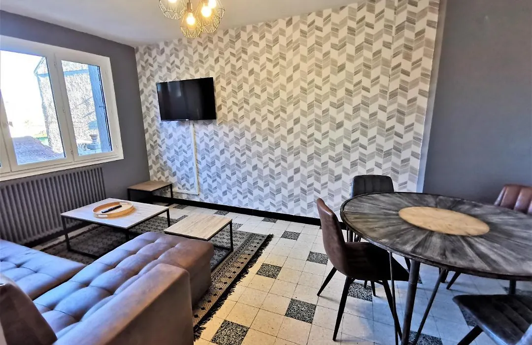 Appartement Tout Confort Refait A Neuf-1
