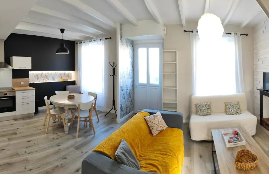Charmante maison de Ville , 4 personnes , LES HERBIERS-1