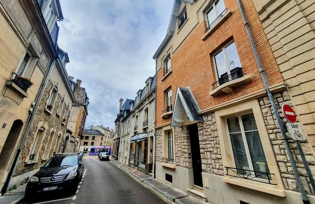 Appartement Premium dans une belle demeure - Hyper centre-ville de Reims-1
