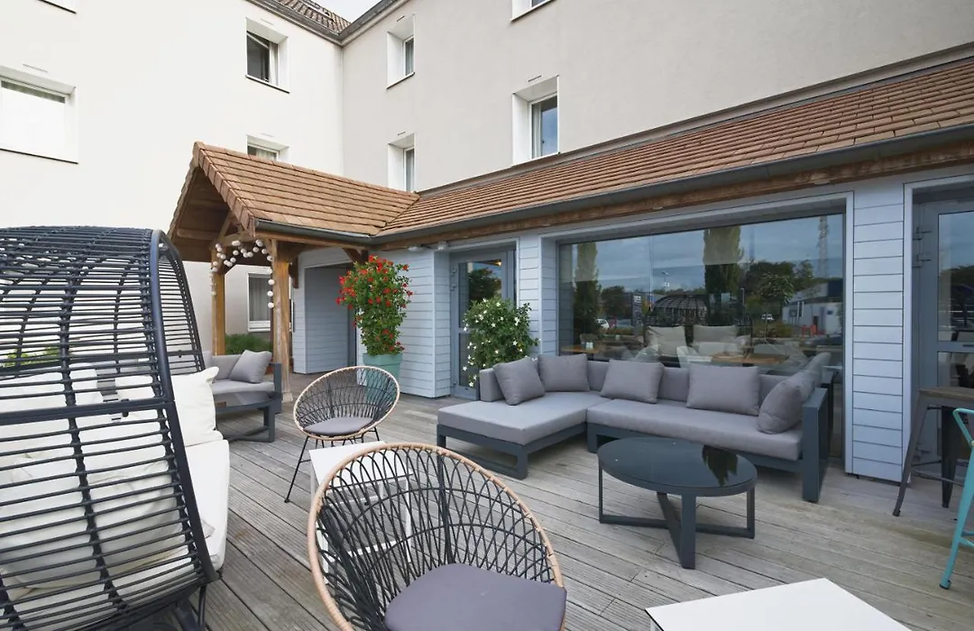 Konine - Hotel & Bar & Restaurant-1