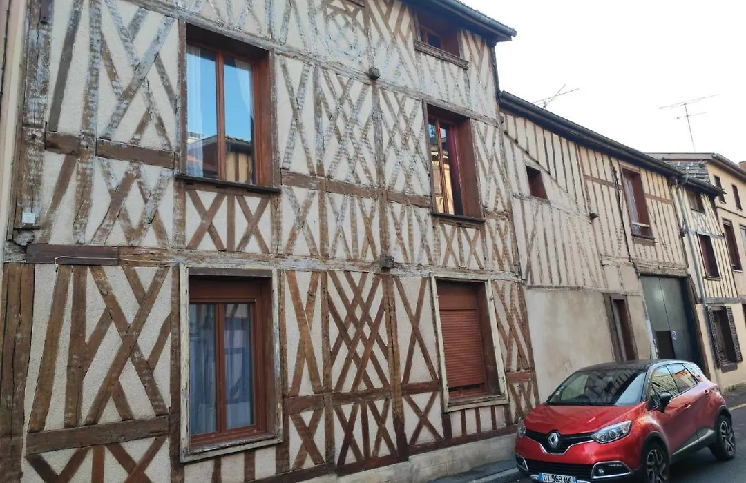 **Studio Art - 30M2 - Centre Ville**-1