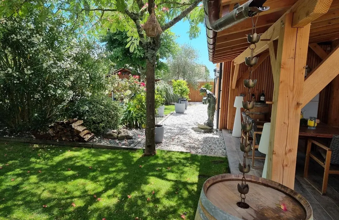 Le Clos des Romarins-1