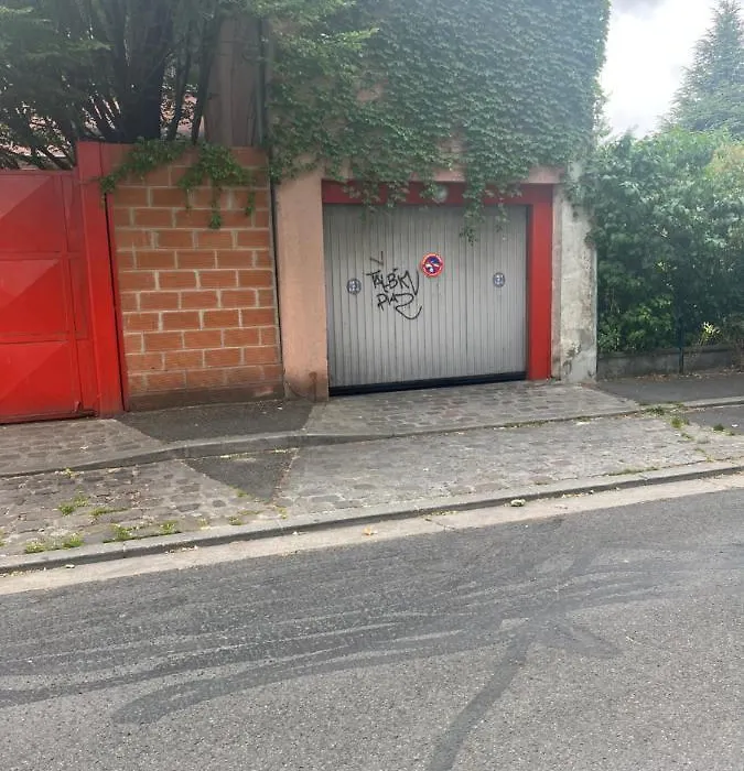 Ravissant loft avec parking souterrain gratuit sur place-1