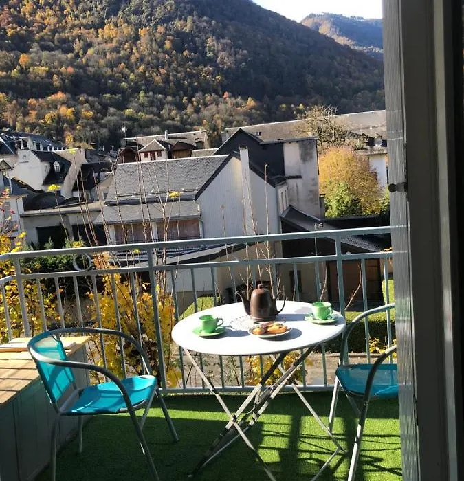 Les Jardins du Casino T2 bis- 4 personnes-Tarif cures 650euros-1