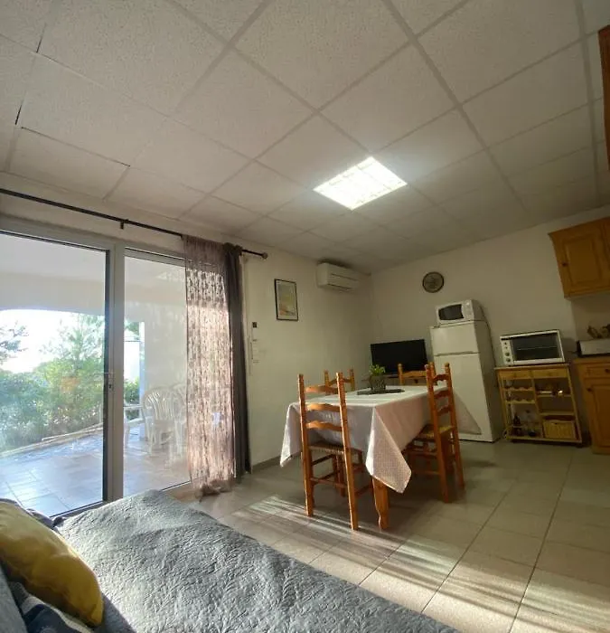 Appartement T3 - 15 mn Marché Noël --1