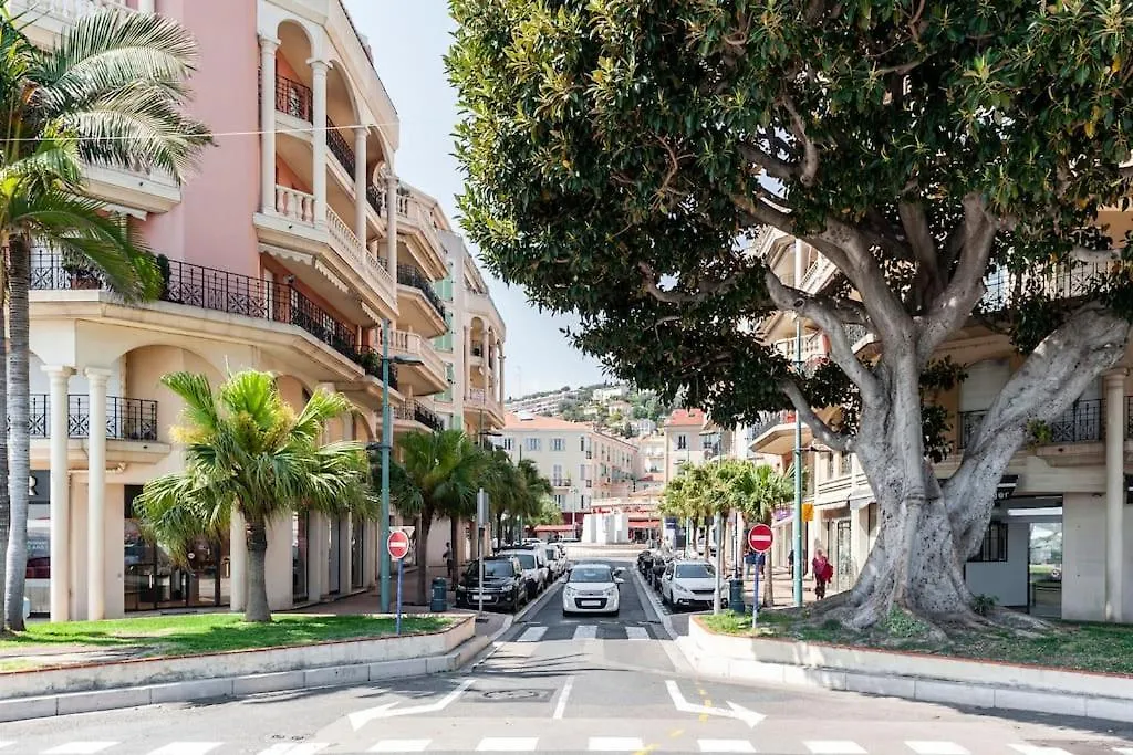 Superbe Studio Avec Terrasse En Front De Mer-1