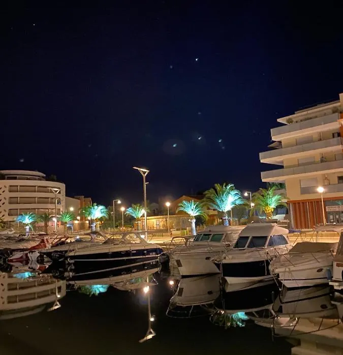 L'Avent Scene Le Tout A Pied A Frejus Etat Neuf-1