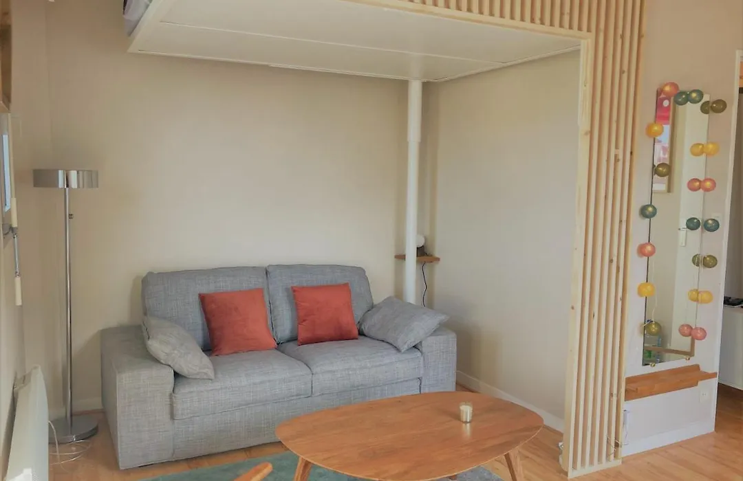 Studio proche plage balcon et parking-1
