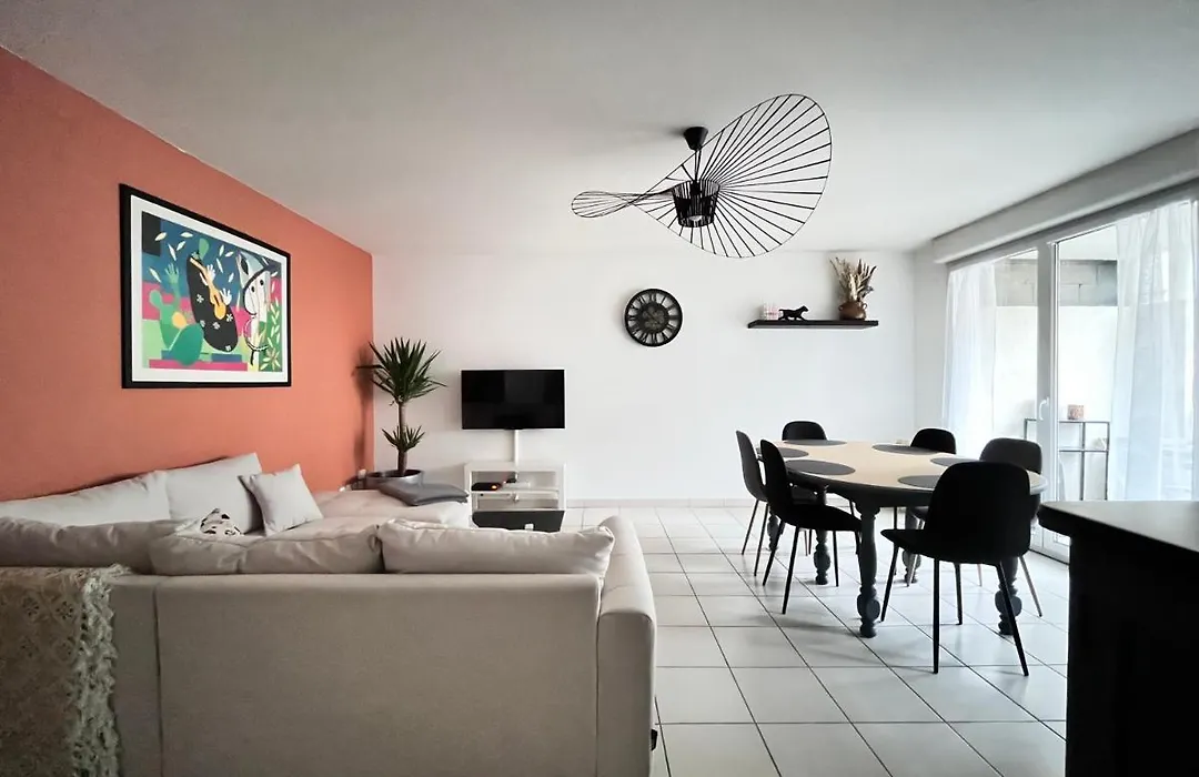 Le Verrières - Appartement Cozy avec balcon proche de la gare-1