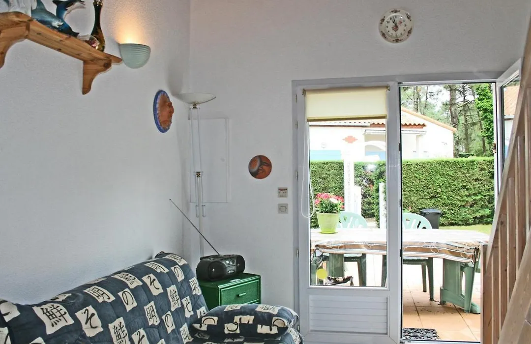 Maison De Vacances A La Tranche-Sur-Mer Avec Piscine, A 350M De La Plage, 4 Couchages - Fr-1-22-170-1