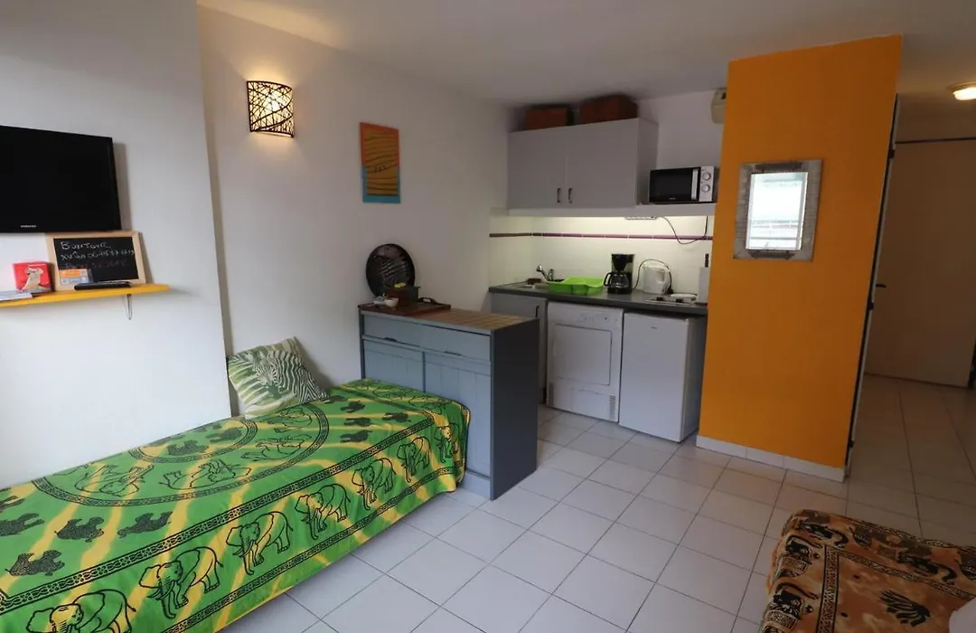 Studio équipé avec WIFI, piscine, accès plage - FR-1-472A-264-1