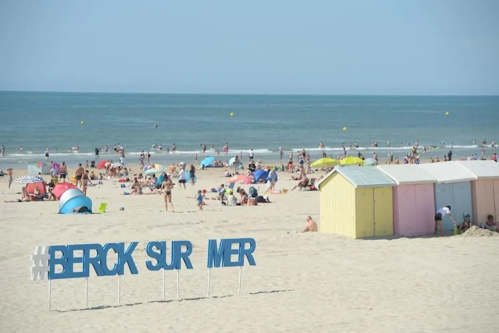 Studio à deux pas de la mer-1