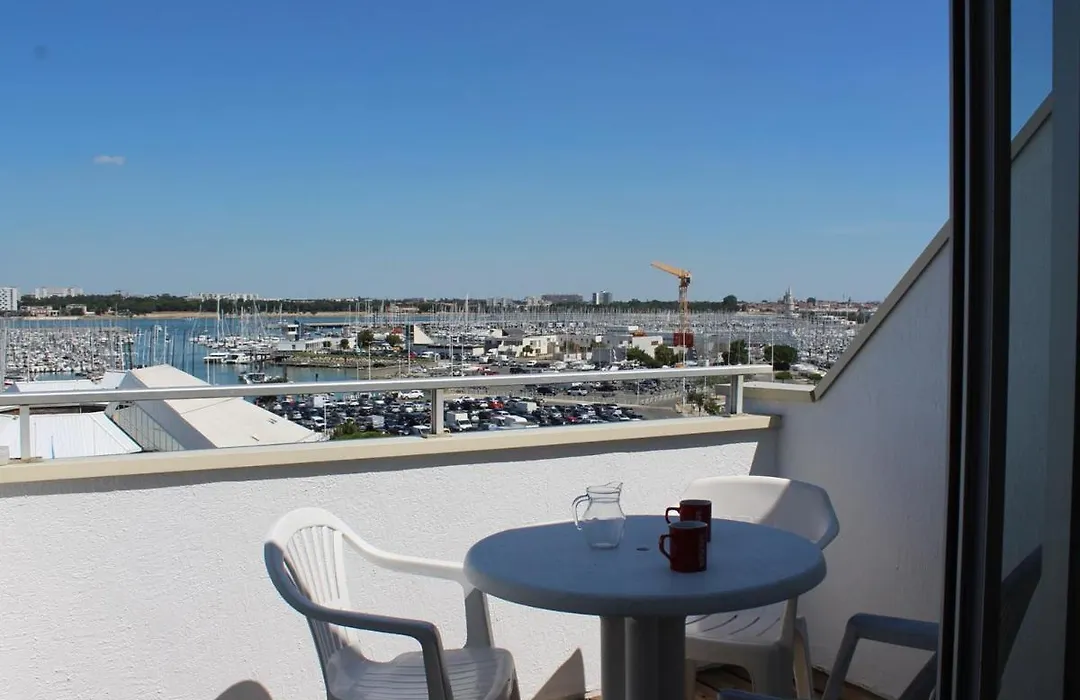 Studio Cabine 4 Pers, Plage Des Minimes, La Rochelle - Fr-1-246-541-1
