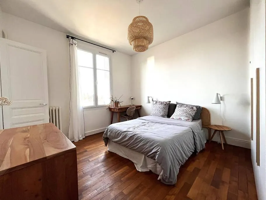 Charmant appartement au centre de Tours-1
