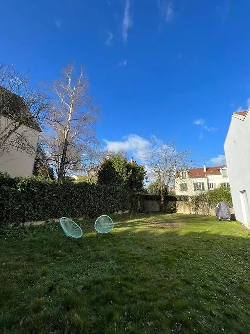 Brand New Tiny House W Garden-1
