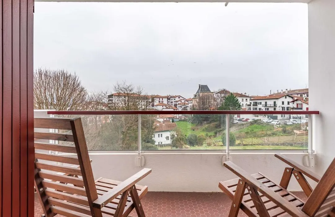 Joli studio en centre-ville avec parking, animaux admis - FR-1-2-304-1