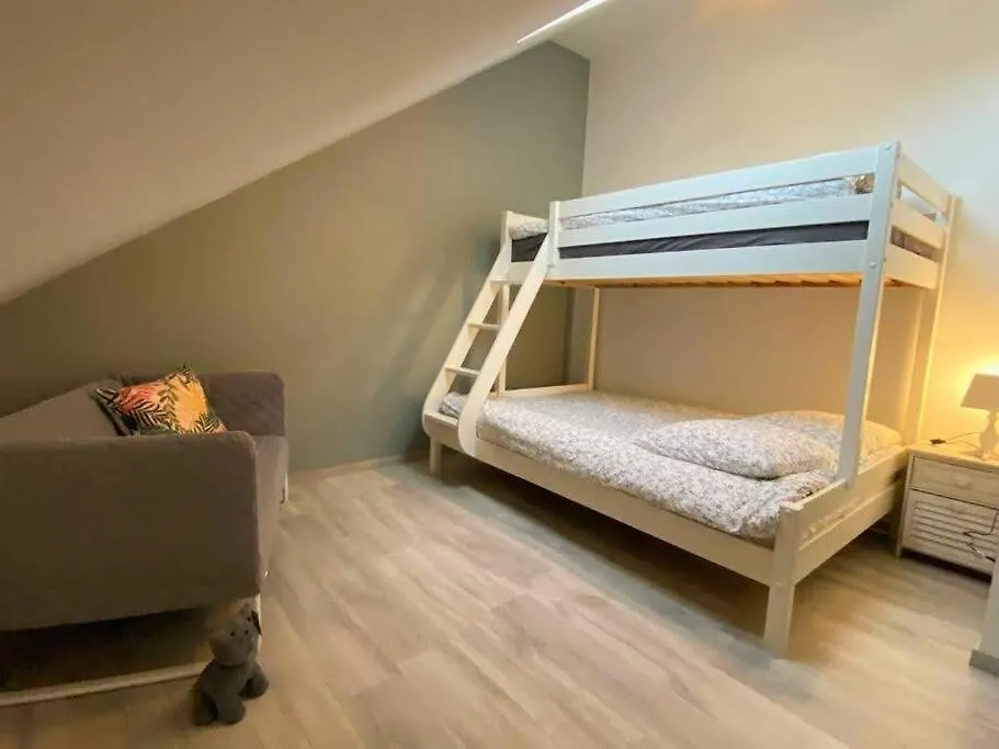 La Maison de J.-1