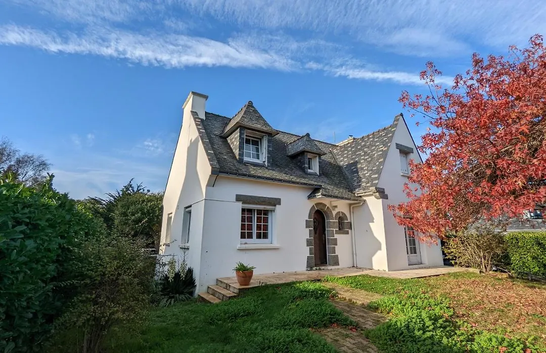 Charming House In The Cabellou On Coastal Trail-1