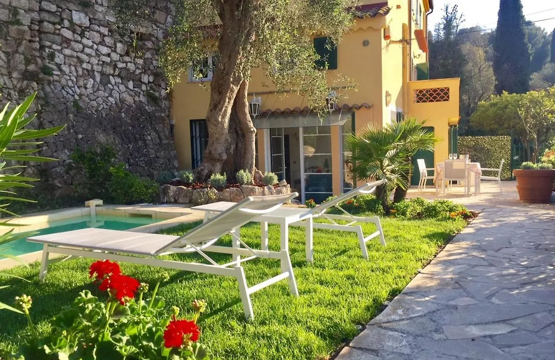 Charming Property With Private Pool-1