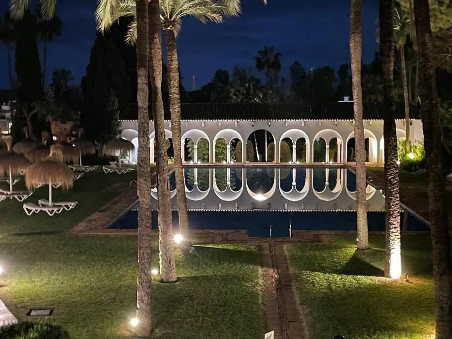 Luxury Stay Near Puente Romano, Always Heated Pool 5*-1