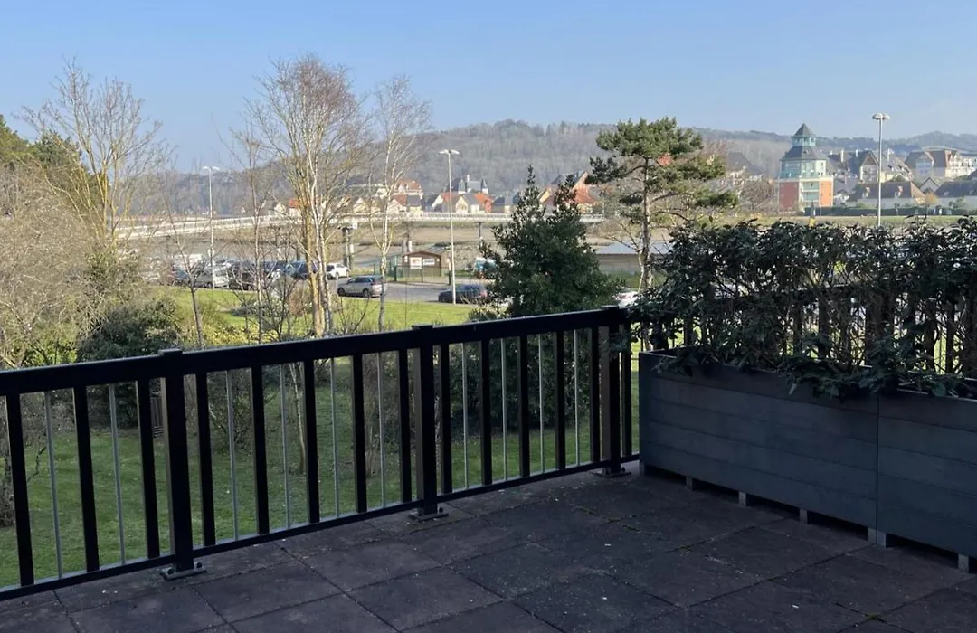 Appartement 3 pièces avec terrasses et vue mer - Parking inclus - FR-1-487-349-1