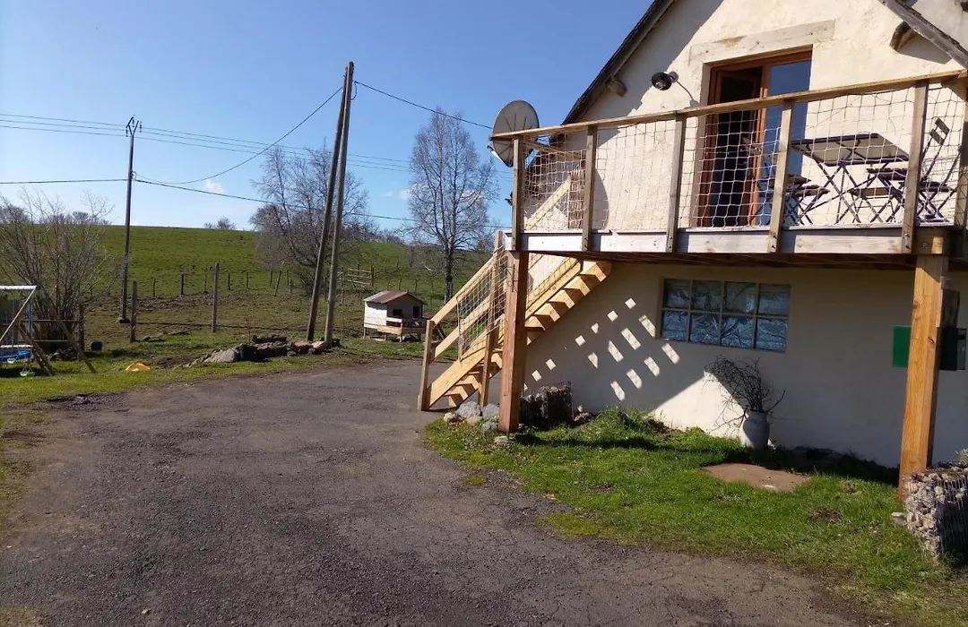 Gîte l'estive du Clozel-1