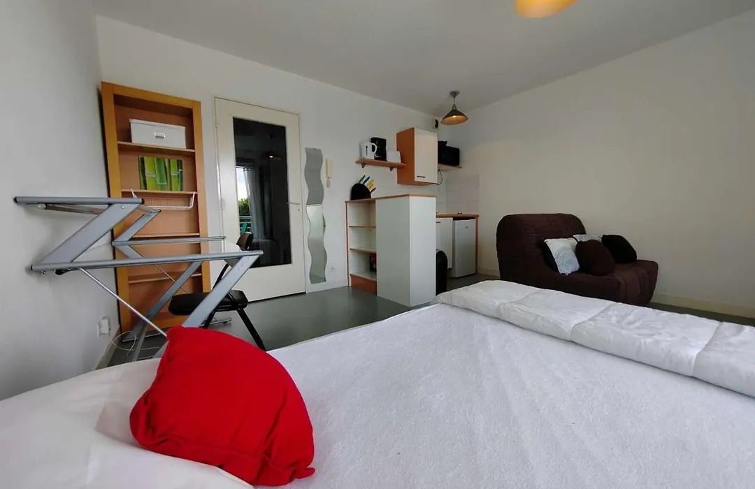 Studio Confortable Avec Terrasse, Proche Plage, Parking Prive - La Rochelle - Fr-1-246-61-1