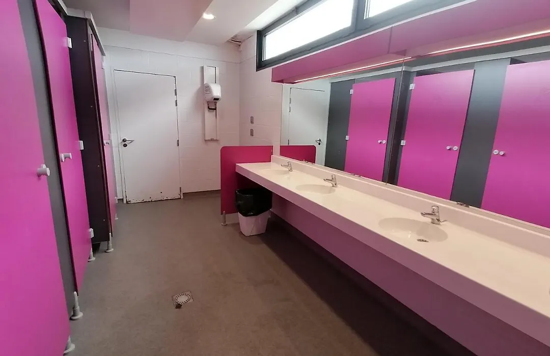 Sejour Insolite Sur Un Yacht. Bateau Hotel A Quai.-1
