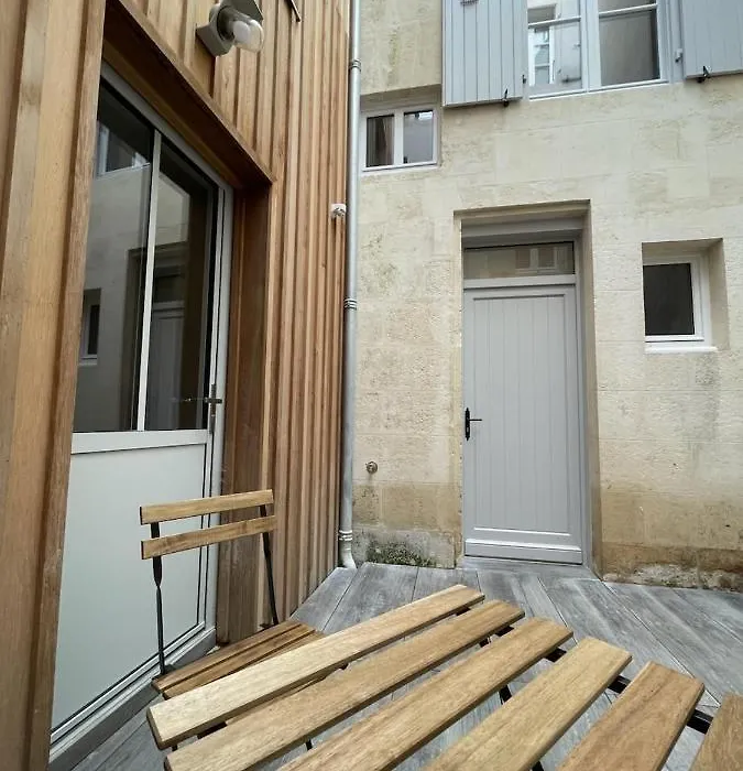 Le St Louis 2 Joli Studio sur cour-1