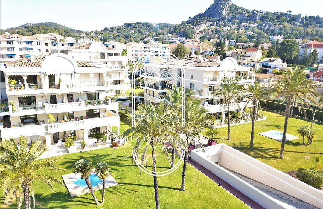 Grand Standing Tout Confort Centre-Ville Hyeres-1