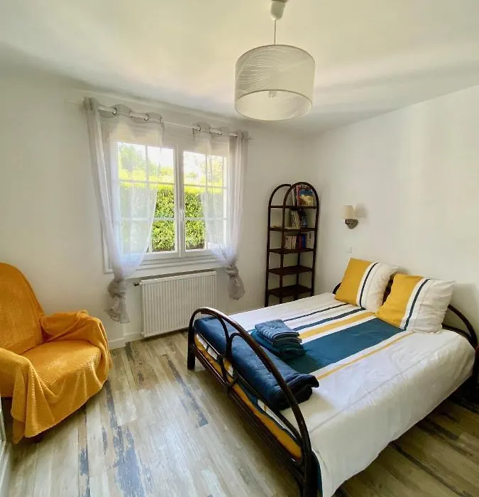 Maison au calme avec piscine-1