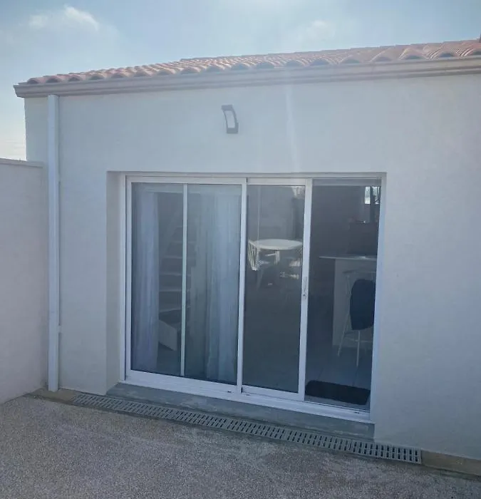 Studio Mezzanine Au Calme-1