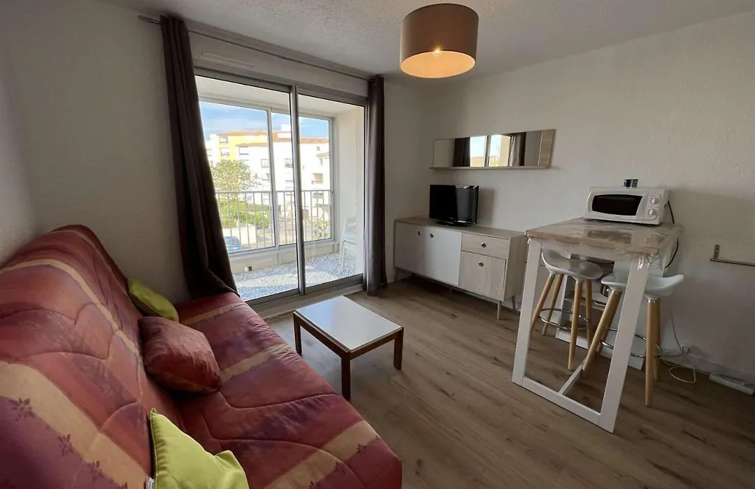 Studio 4 Pers, Loggia, Proche Plage, Parking Privé, Animaux Acceptés - FR-1-702-41-1