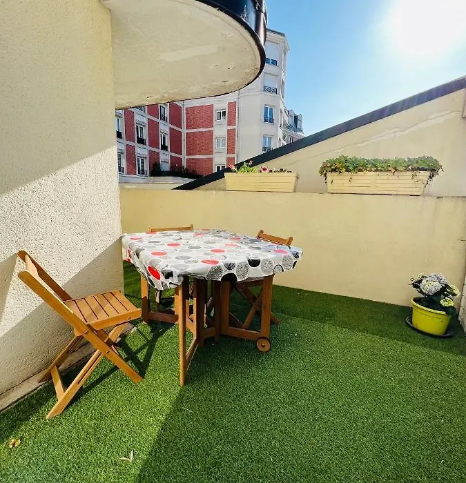 Super Appartement Au Centre Ville De Nogent Sur Marne-1