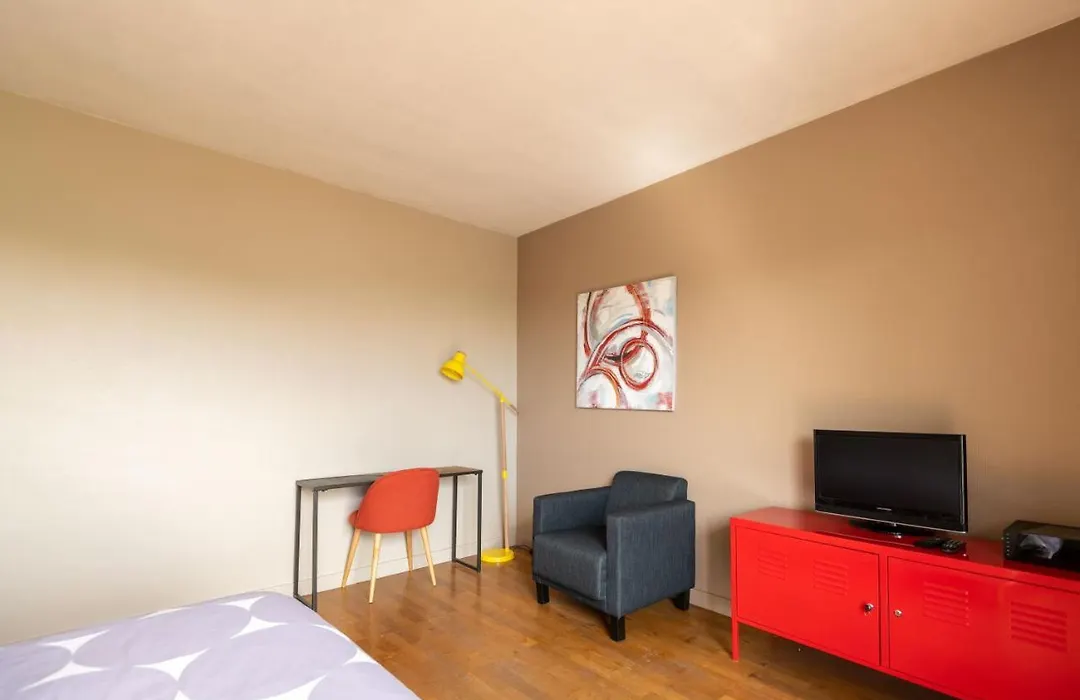 Appart'Hotel De Montplaisir-1